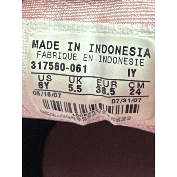 Nike air assault low top, pink and black size 6y 2007 - Picture 5 of 6